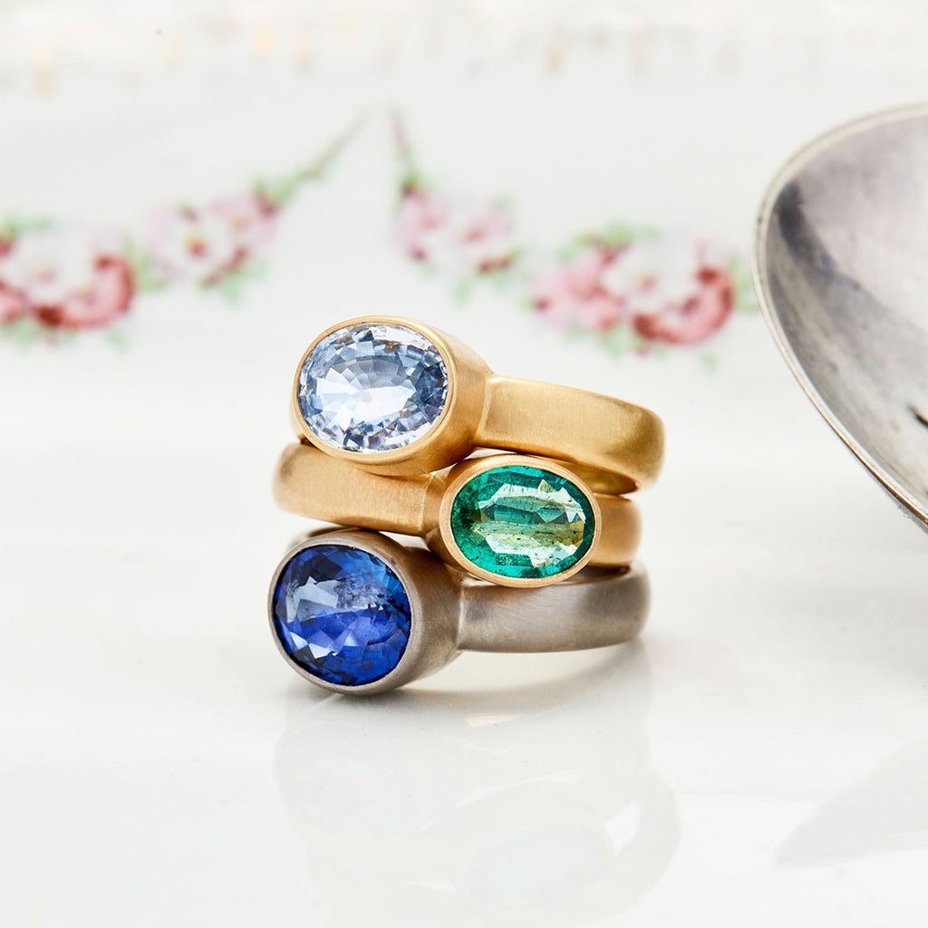 Sonoma Oval Blue Sapphire Ring in 18K Alpine Gold Reinstein Ross Goldsmiths