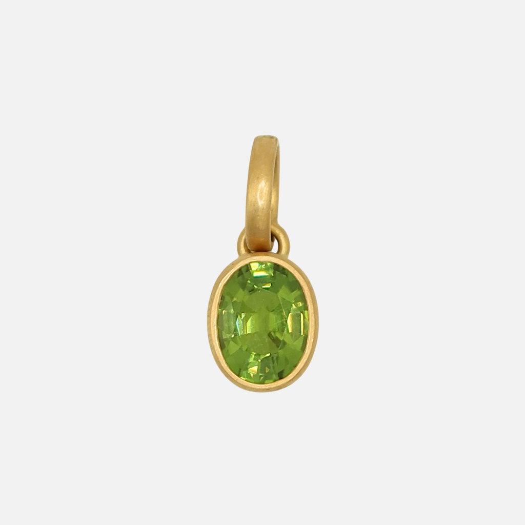 Sonoma Oval Peridot Pendant in 20K Peach Gold