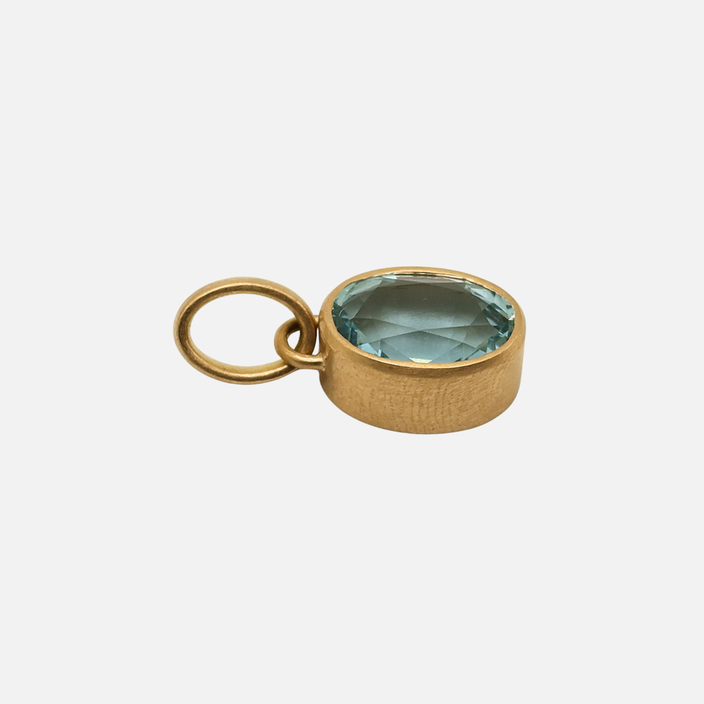 Sonoma Oval Aquamarine Pendant in 20K Peach Gold