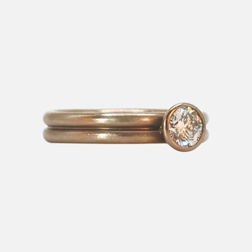 Leslie Round Diamond Ring in 18K Alpine Gold- 4mm Reinstein Ross Goldsmiths