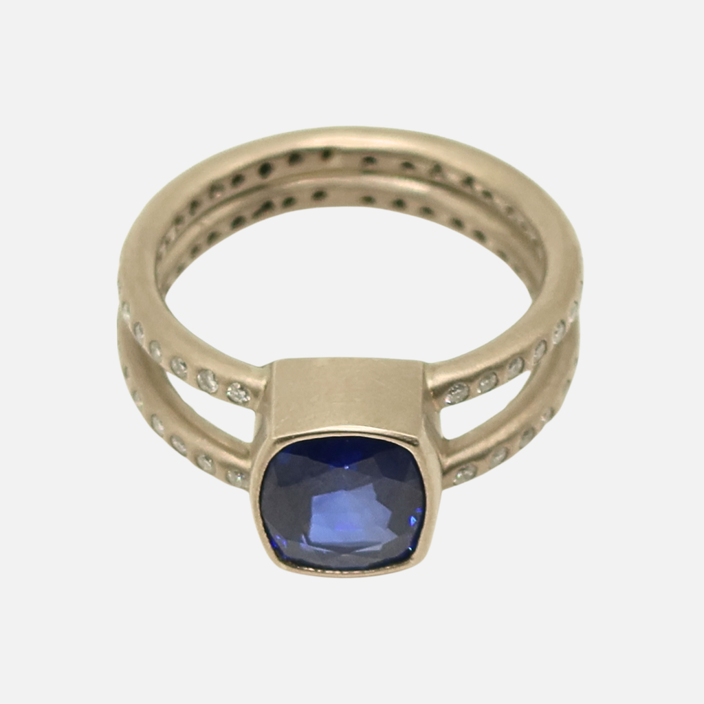 Lightdance Cushion Cut Blue Sapphire and Diamond Ring in 18K Alpine Gold