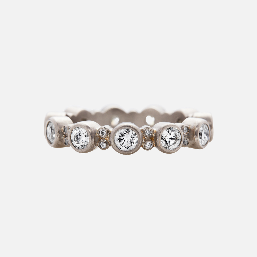 Garland Diamond and Pave Band in 18K Alpine Gold