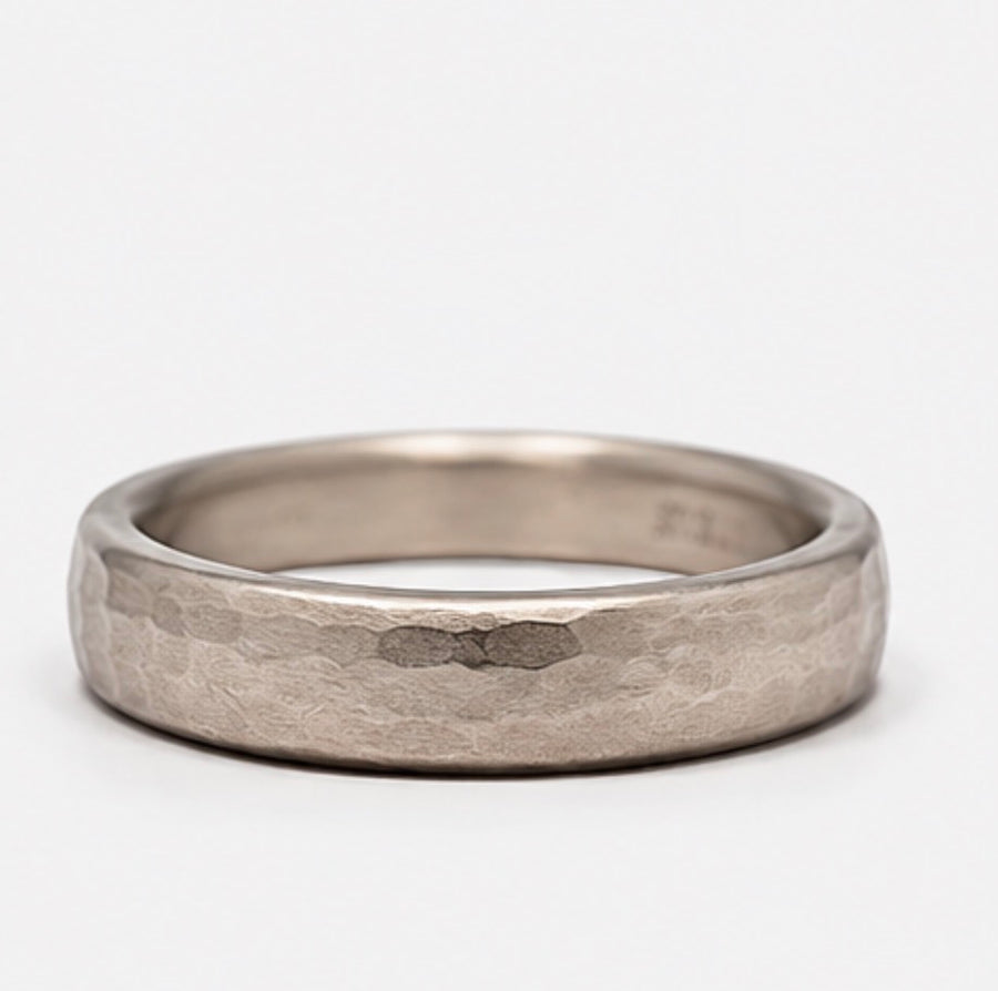 Sonoma Hammered Band in 18K Alpine Gold- 5mm