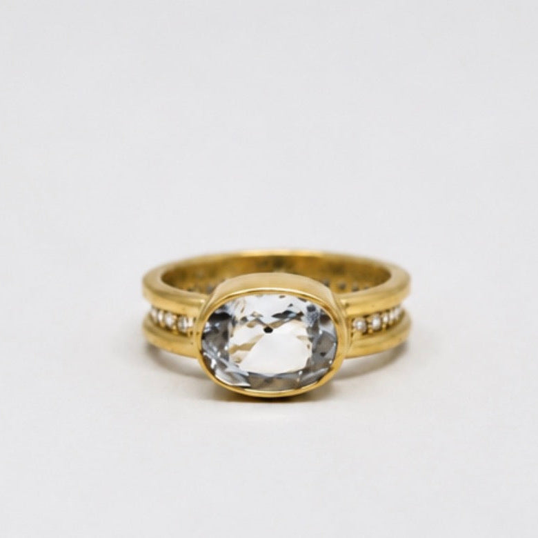 Shimmer Mini Oval Light Blue Sapphire Ring in 20K Peach Gold