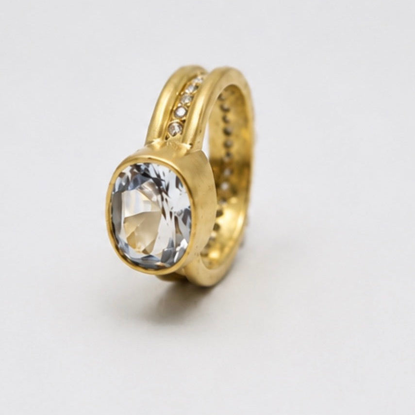 Shimmer Mini Oval Light Blue Sapphire Ring in 20K Peach Gold