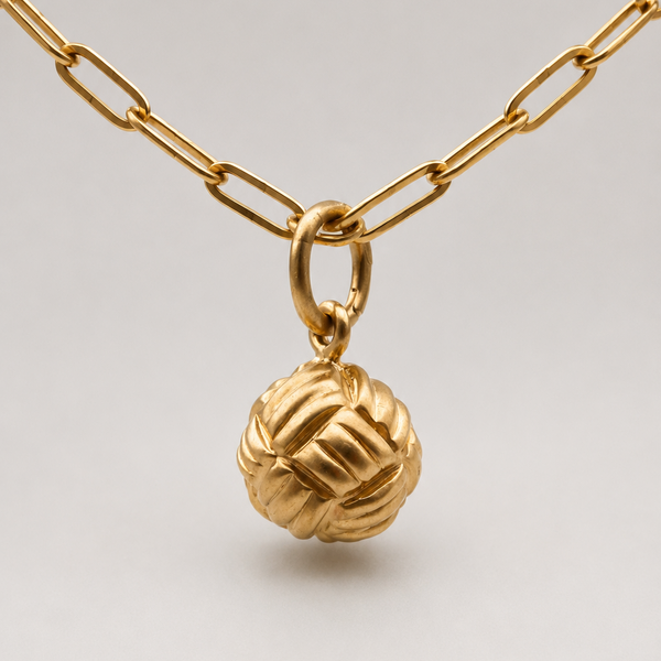 Andrea’s Knot Small Pendant in 18K Yellow Gold- 13mm