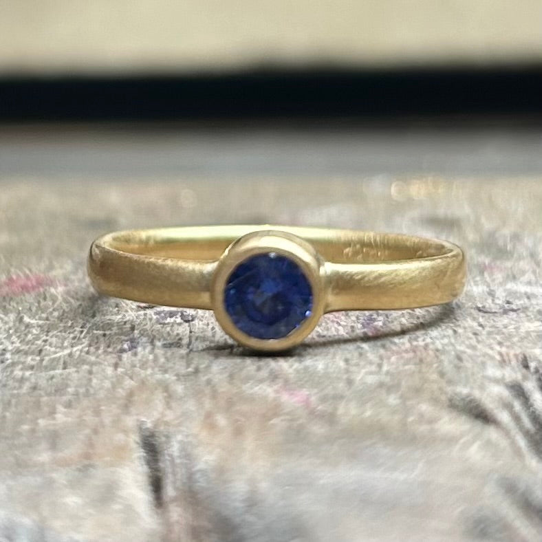 Sonoma Mini Round Blue Sapphire Ring in 20K Peach Gold Reinstein Ross Goldsmiths