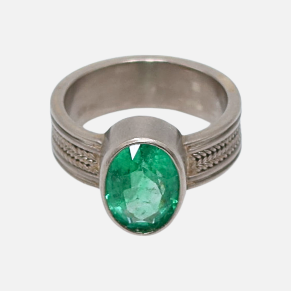 Regular Braid Three Row Oval Emerald Ring in 18K Alpine Gold