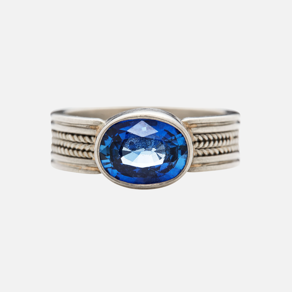 Regular Braid Three Row Oval Blue Blue Sapphire Ring in 18K Alpine Gold