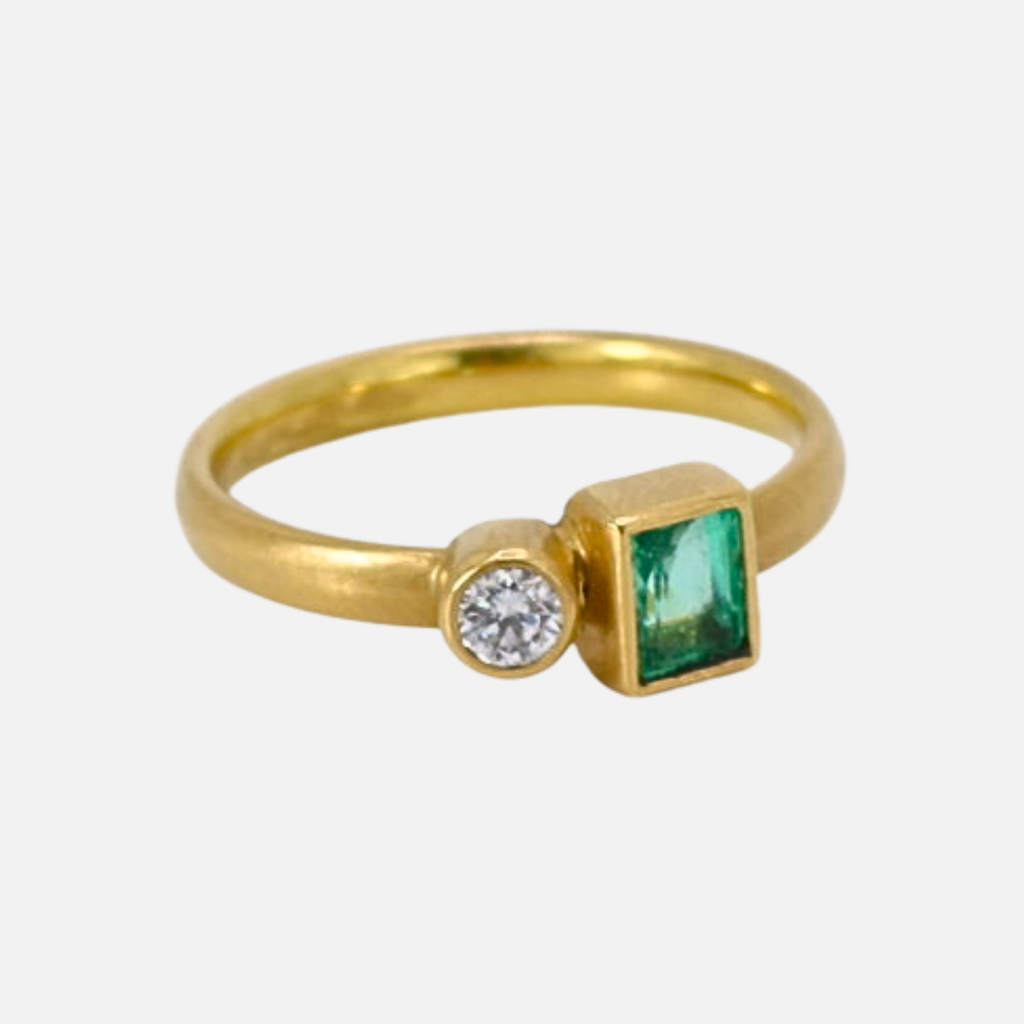 Sonoma Mini Toi Moi Emerald and Diamond Ring in 20K Peach Gold Reinstein Ross Goldsmiths