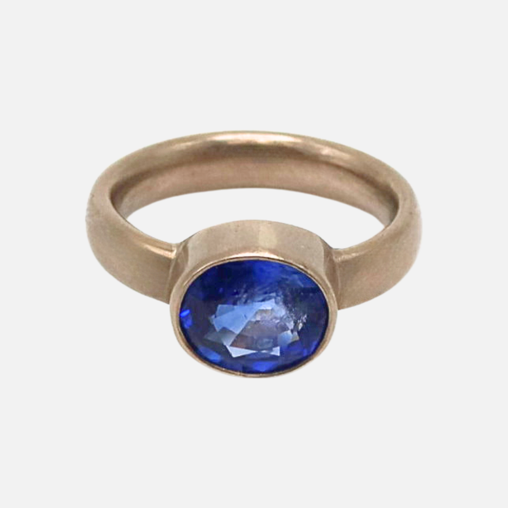 Sonoma Oval Blue Sapphire Ring in 18K Alpine Gold
