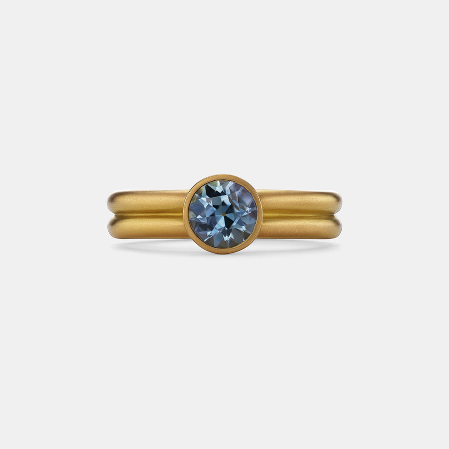 Leslie Round Montana Sapphire Ring in 20K Peach Gold- 4mm
