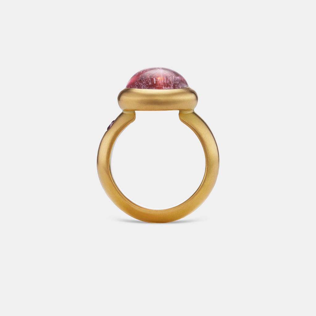 Duomo Pink Tourmaline Cabochon and Ruby Ring in 20K Peach Gold
