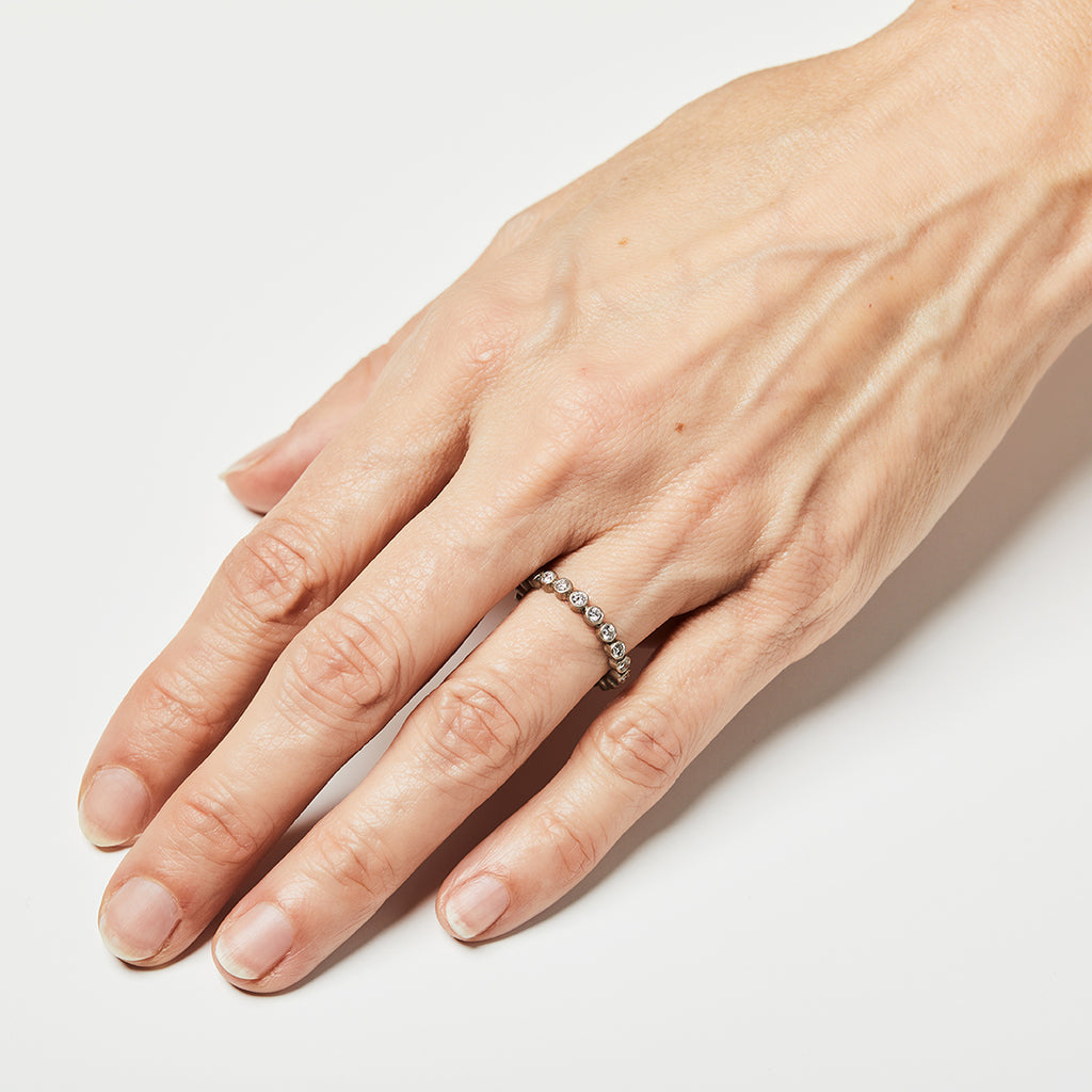Meadow Diamond Small Band in 18K Alpine Gold