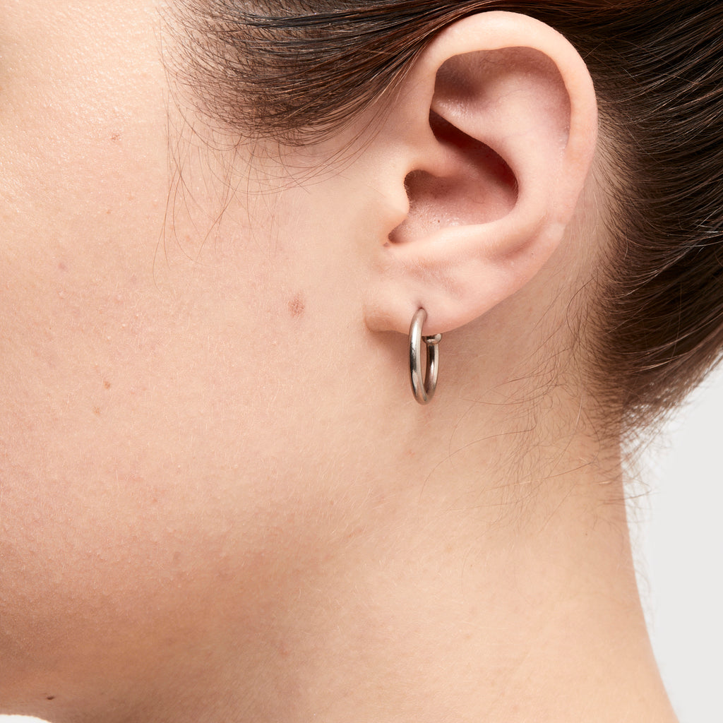 Classic Regular Hoops in 18K Alpine Gold