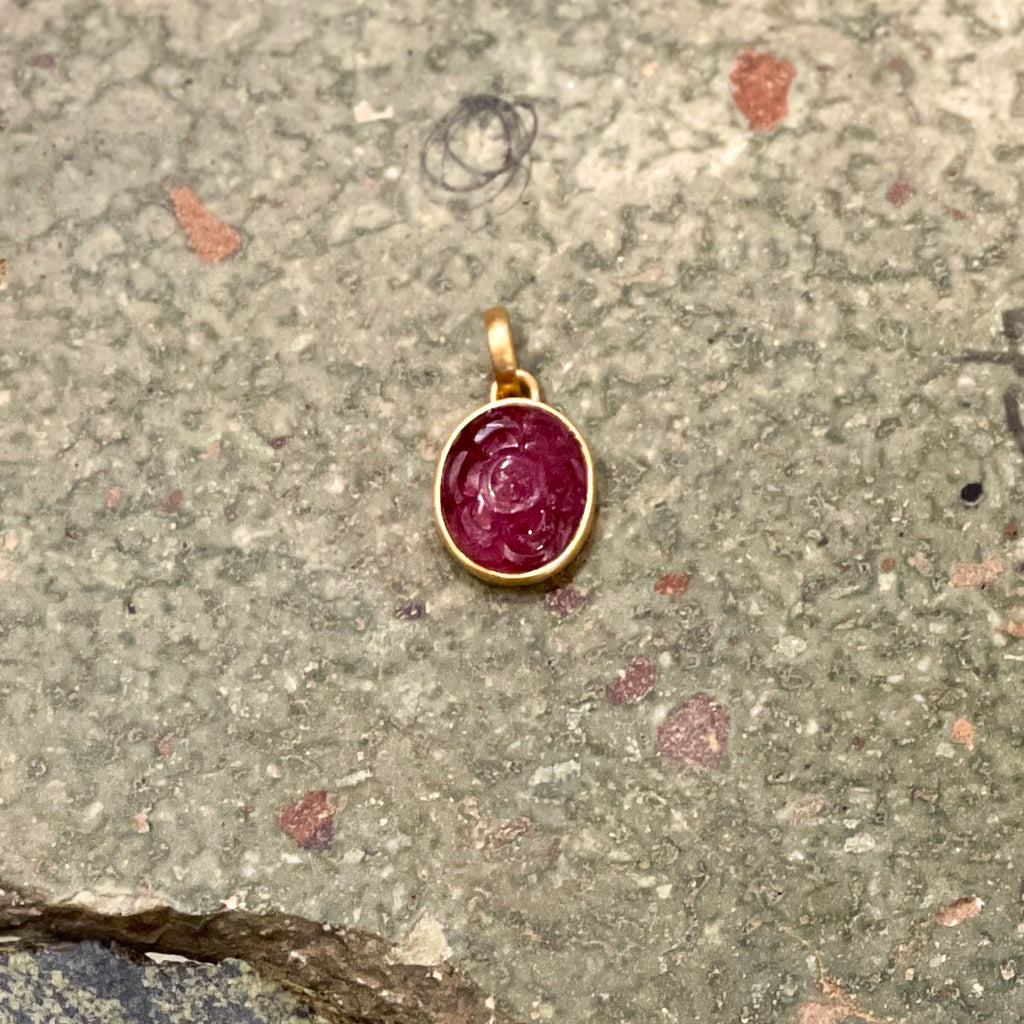 Sedona Large Oval Carved Red Sapphire Pendant in 22K Nectar Gold Reinstein Ross Goldsmiths
