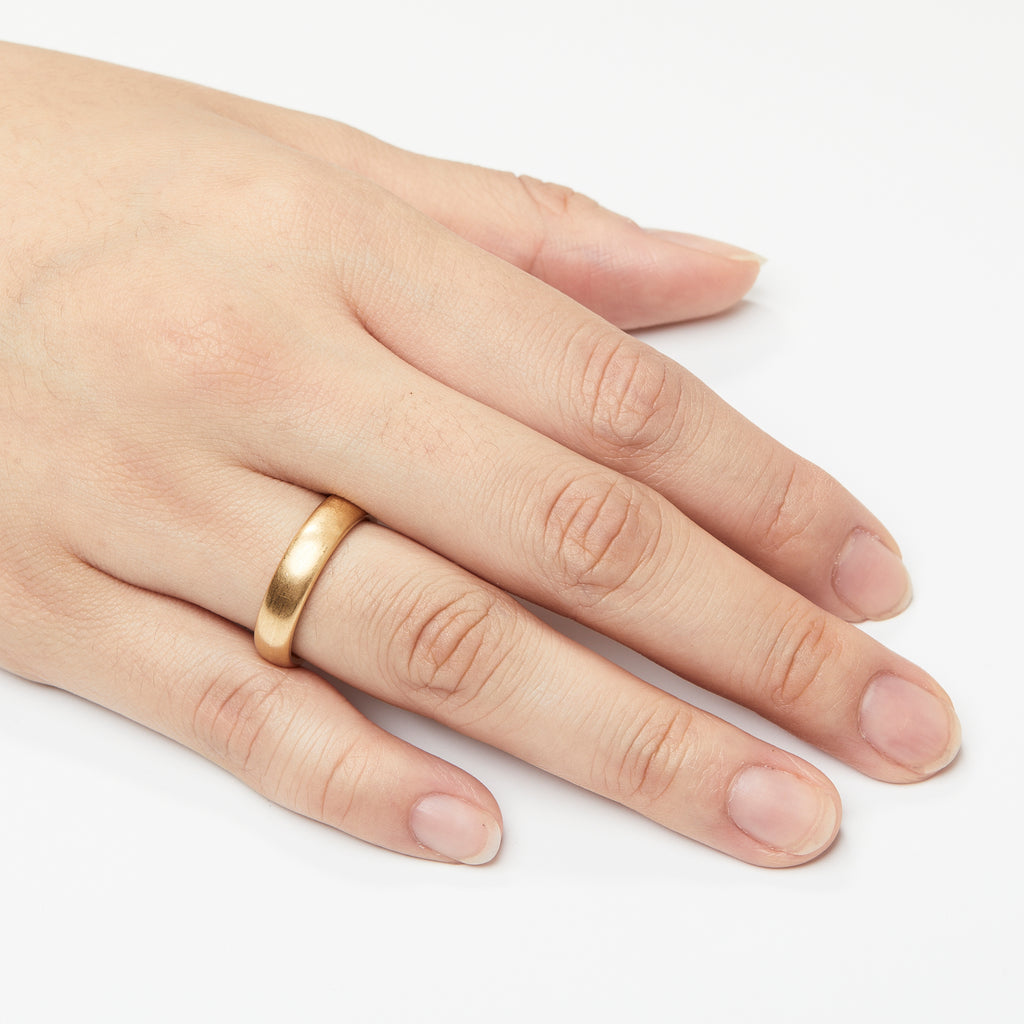 Sonoma Hammered Band in 20K Peach Gold- 4mm